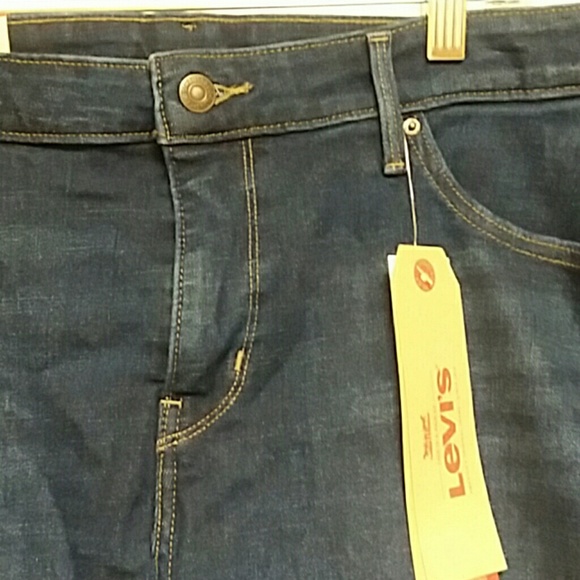 Levi's Short - Picture 2 of 7